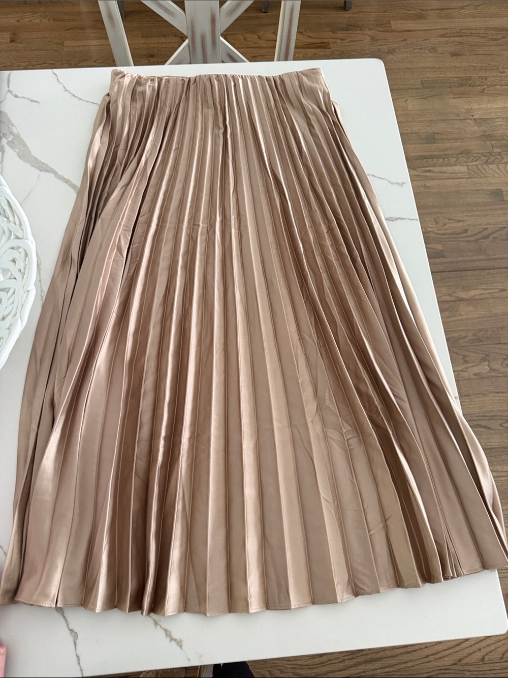 LUSH Pleated Satin Midi Skirt - Champagne